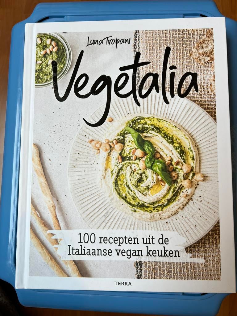 100 recepten uit de Italiaanse vegan keuken Luna Trapani, Boeken, Kookboeken, Ophalen, Zo goed als nieuw