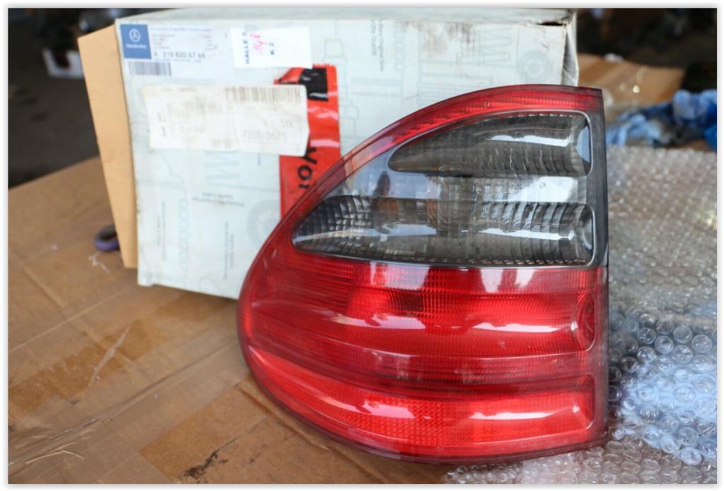 FEU ARRIERE GAUCHE EXTERIEUR MERCEDES CLASSE E W210 (99-02, Autos : Pièces & Accessoires, Enlèvement ou Envoi, Utilisé, Mercedes-Benz
