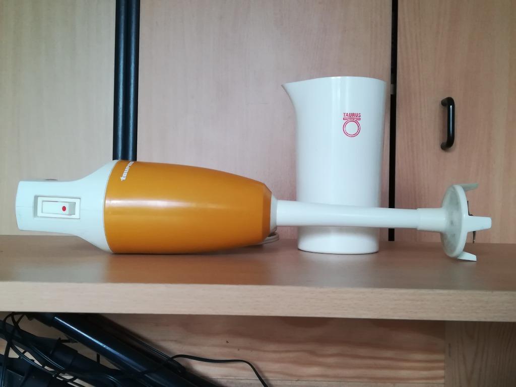 Oranje vintage Spaanse staafmixer - merk Taurus, Elektronische apparatuur, Minder dan 1 liter, Ophalen, Zo goed als nieuw, 1 snelheid