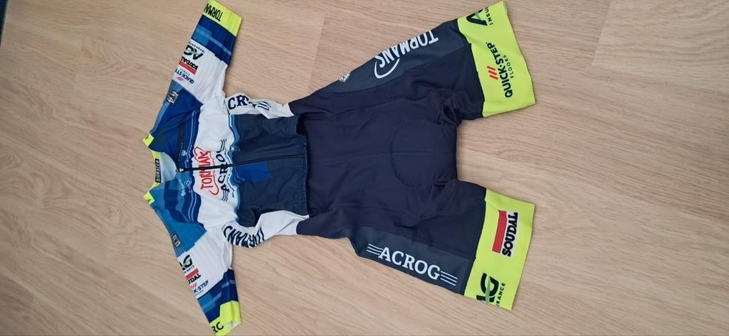 Nieuw sprintpak Merk Bioracer (club Acrog-Tormans) maat K6, Fietsen en Brommers, Fietsaccessoires | Fietskleding, Ophalen of Verzenden