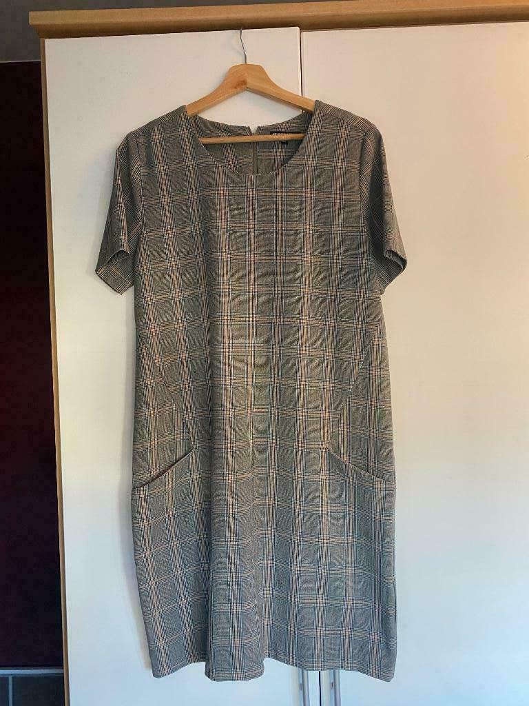 Kleedje superstar, Kleding | Dames, Jurken, Maat 38/40 (M), Overige kleuren, Ophalen of Verzenden, Zo goed als nieuw