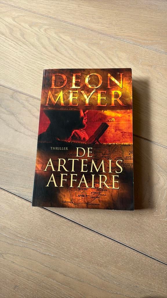D. Meyer - De Artemis affaire, Ophalen of Verzenden, Zo goed als nieuw, D. Meyer