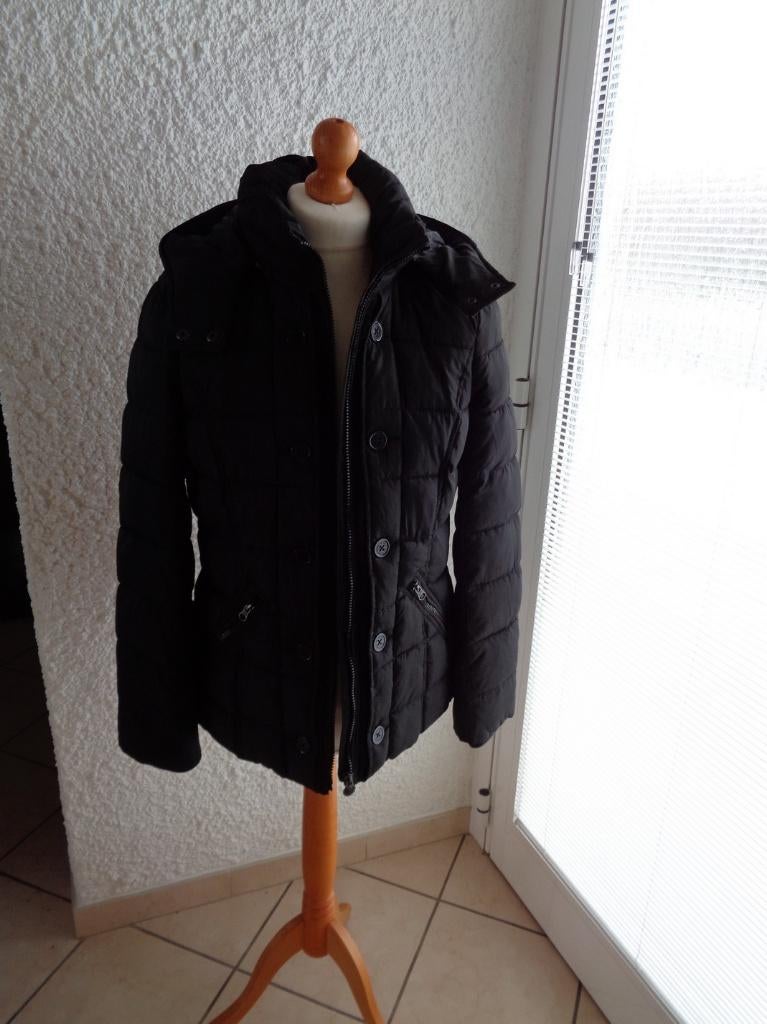 Doudoune noire capuche. Marque: EDC. Taille XL Neuve, Verzenden, Zwart, Maat 42/44 (L), Nieuw