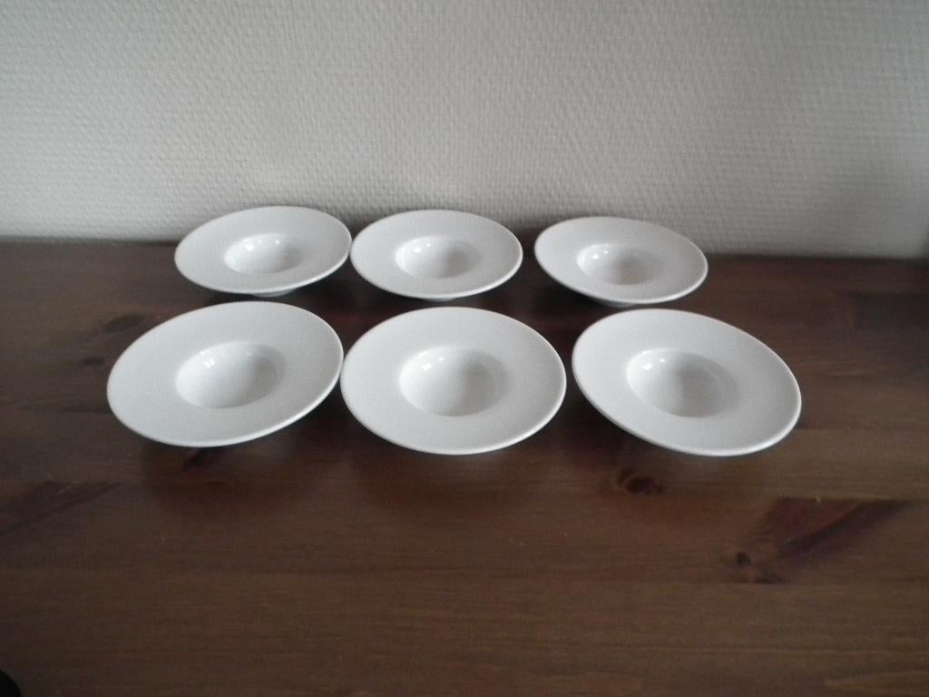 6 mini-assiettes creuses à bord large (diamètre 10 cm), Assiettes(s), Comme neuf, Céramique, Autres styles