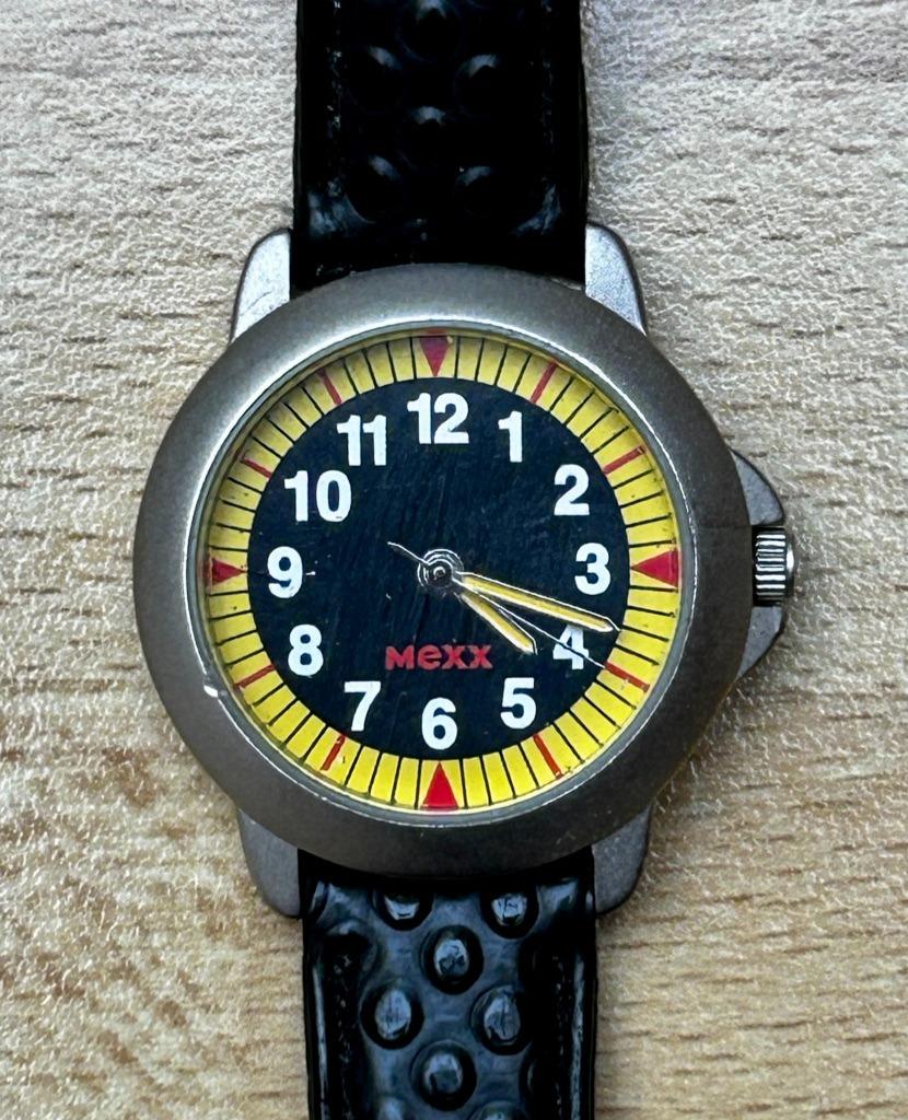 Montre Mexx pour femmes des années 1990, Montre-bracelet, Autres marques, Enlèvement ou Envoi, Cuir