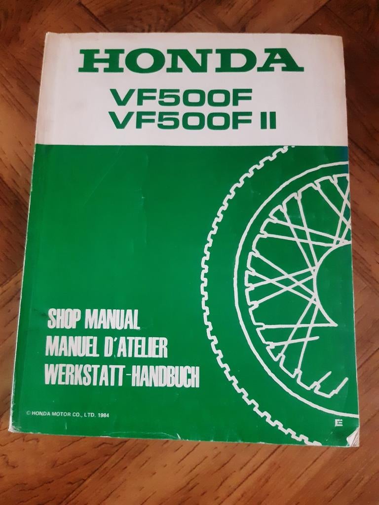 Honda werkplaatsboek VF500F 1984, Motoren, Ophalen, Honda