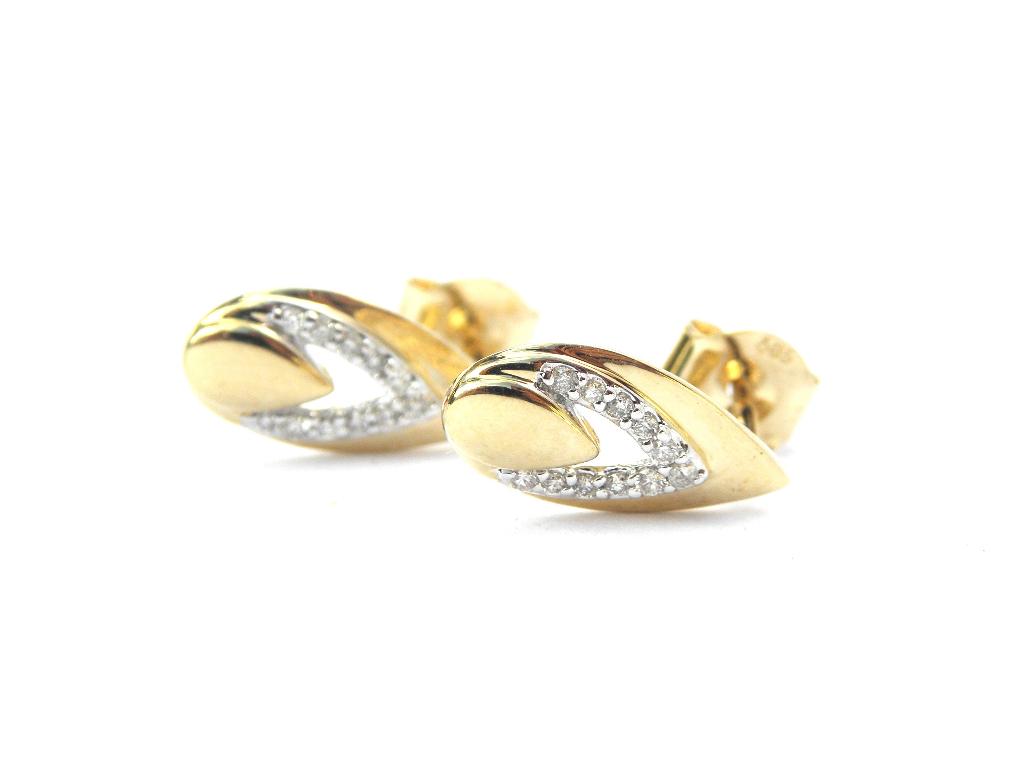 14KT gouden oorstekers met diamantjes, Ophalen of Verzenden, Zo goed als nieuw, Met edelsteen, Knopjes of Stekers