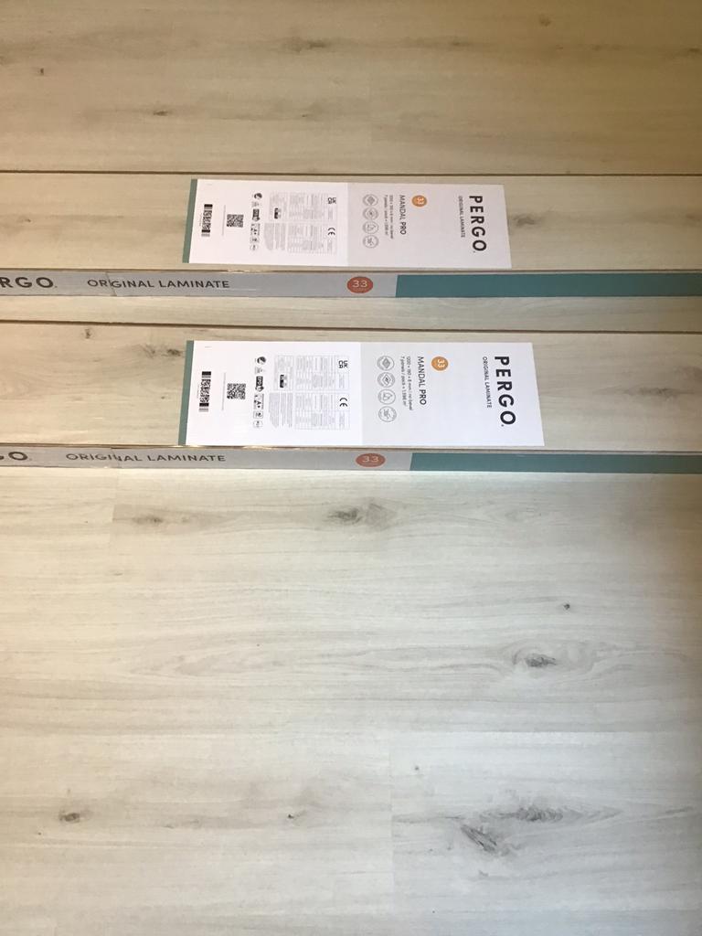 Pergo laminaat mandal pro klasse 33 nieuw 3,192 m2, Aggloméré, Enlèvement, 10 à 30 cm, Moins de 5 m²