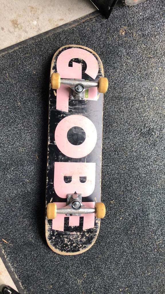 Globe skateboard, Sports & Fitness, Enlèvement, Utilisé, Skateboard