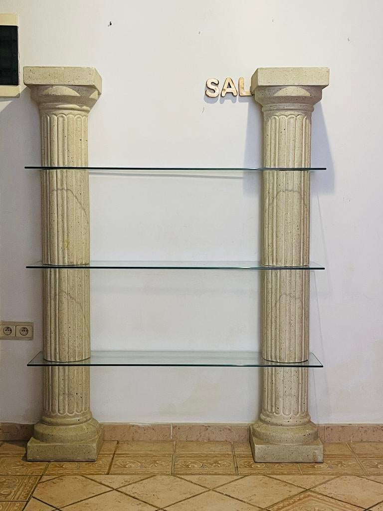 Étagère design avec colonnes – style antique, Enlèvement, Comme neuf