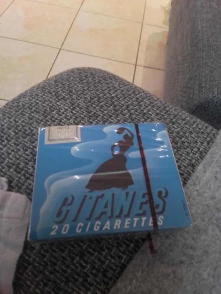Cigarette, Enlèvement ou Envoi