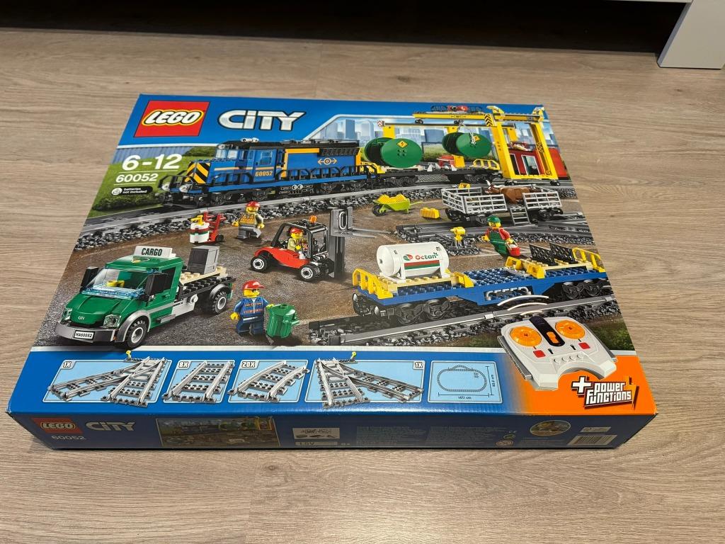 Lego Goederentrein (60052), Kinderen en Baby's, Speelgoed | Duplo en Lego, Ophalen of Verzenden, Nieuw, Complete set, Lego