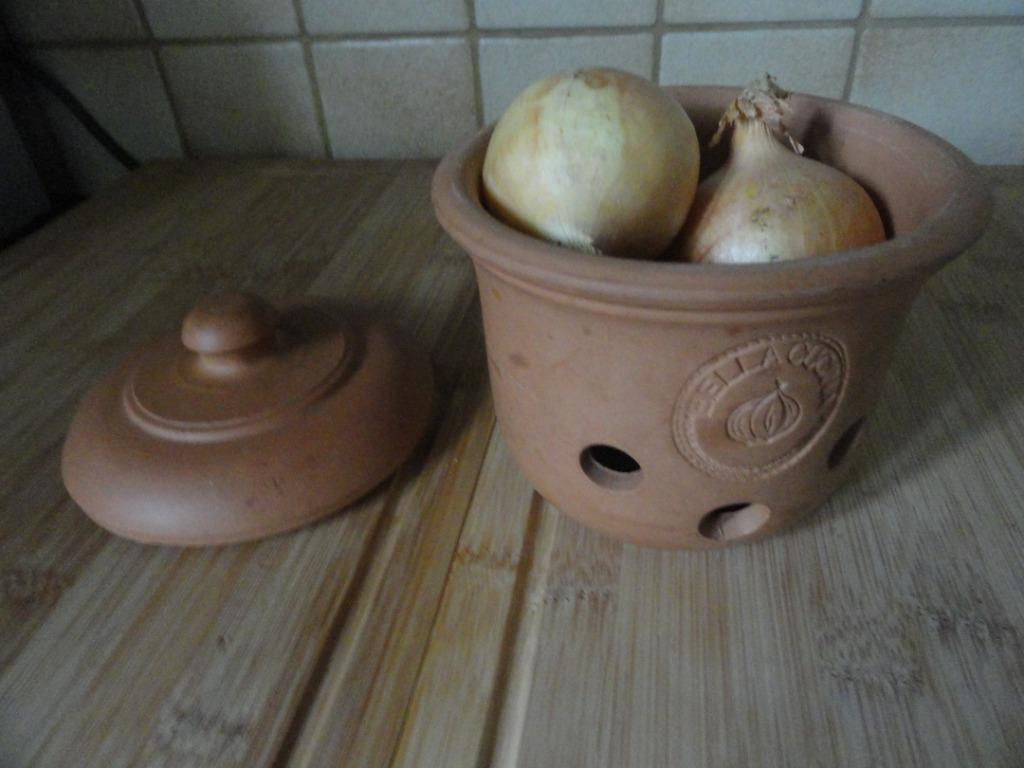 Petit pot en terre cuite pour mettre les oignons ou l'ail, Maison & Meubles, Enlèvement ou Envoi, Utilisé, Autres matériaux, Autres types
