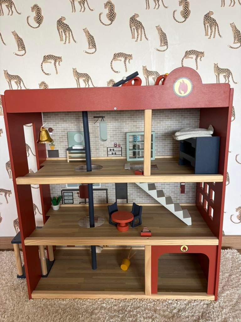 Brandweerkazerne Petite Amelie, Kinderen en Baby's, Ophalen, Zo goed als nieuw, Poppenhuis