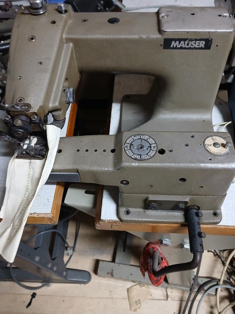 Industriële naaimachine