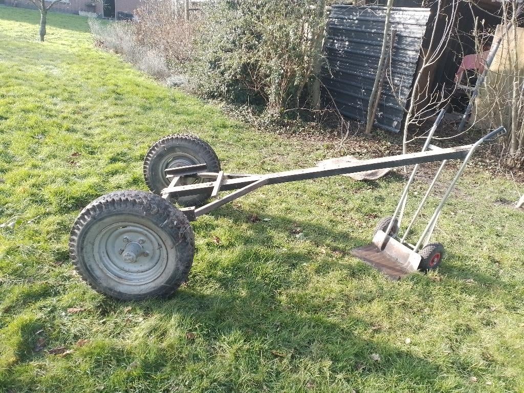 Onderstel voor kliefmachine, Zakelijke goederen, Ophalen