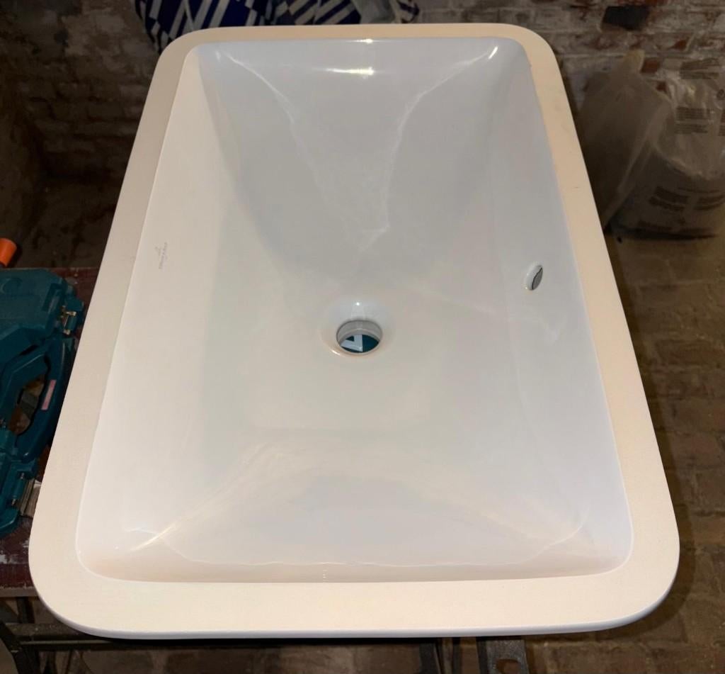 Villeroy&Boch Onderbouwwastafel, 615 x 380 x 185 mm, Ophalen, Nieuw, Wastafel