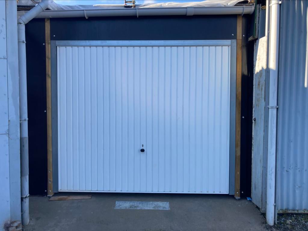 Grand garage de 38m2 à louer 210€/mois Vaux sous Chevremont, Immo, Province de Liège