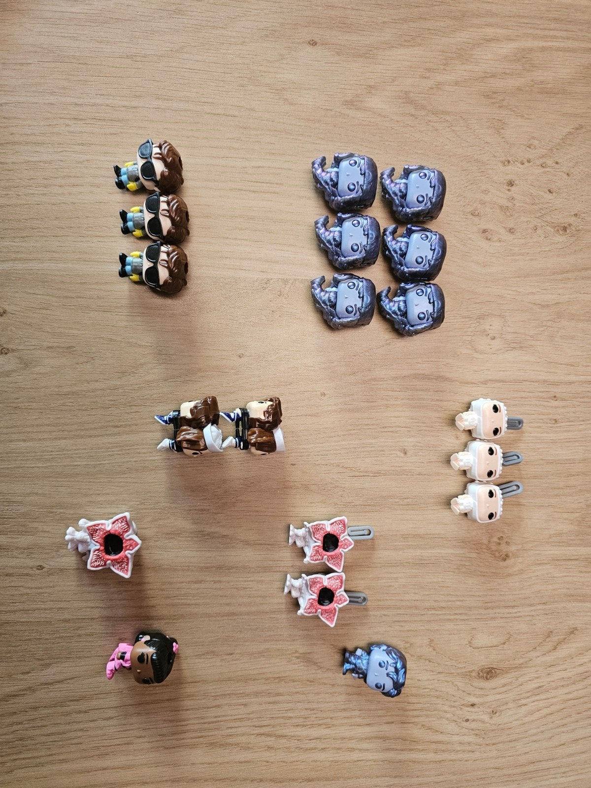 Figurines stranger things kinder joy, Enlèvement, Neuf