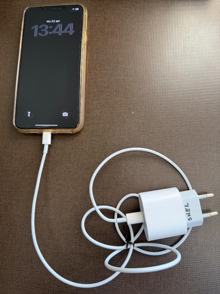 iPhone 11 pro max 64gb + accessoires, Telecommunicatie, Ophalen, 64 GB, 74 %, Zilver