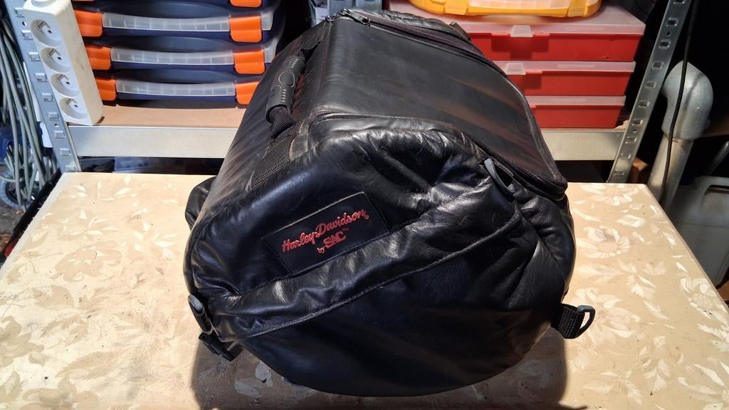 Harley Davidson sissi bar trunck sac, Enlèvement