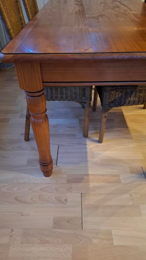 Table en pin, Enlèvement
