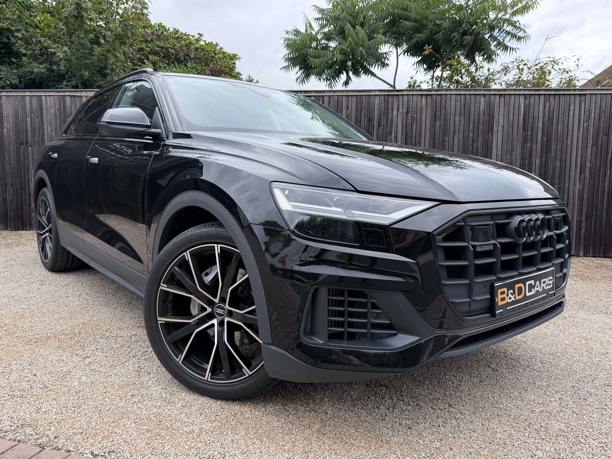 Audi Q8 Q8 55 TFSI Quat­tro Tiptro­nic MHEV NET­TO: €41, Auto's, Audi, Gebruikt, Q8, Bedrijf, 2 zetels