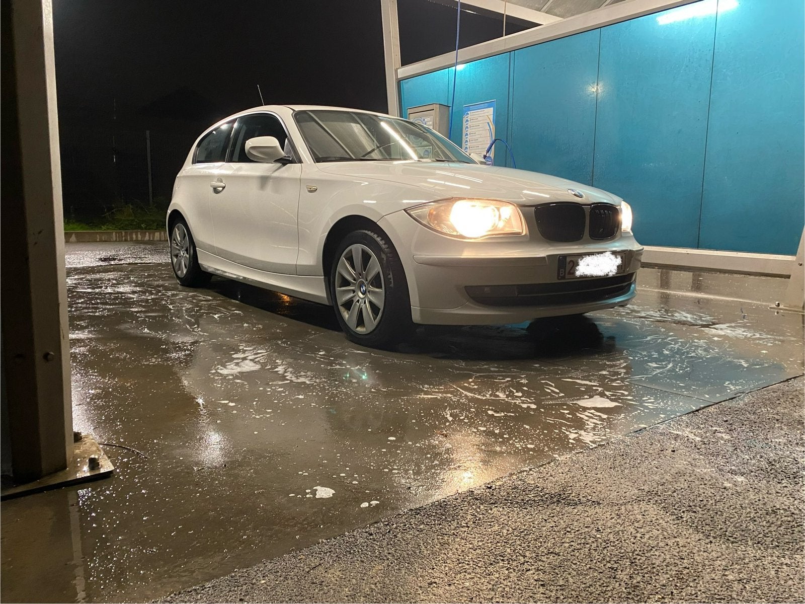 Bmw série 1, Auto's, BMW, Euro 5, Zwart, 4 cilinders, Wit
