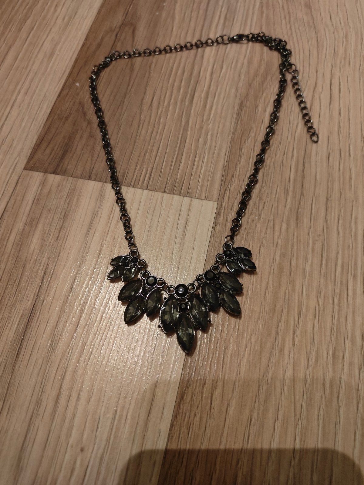 Zwarte ketting met kristallen, Bijoux, Sacs & Beauté, Colliers, Enlèvement ou Envoi, Neuf, Noir