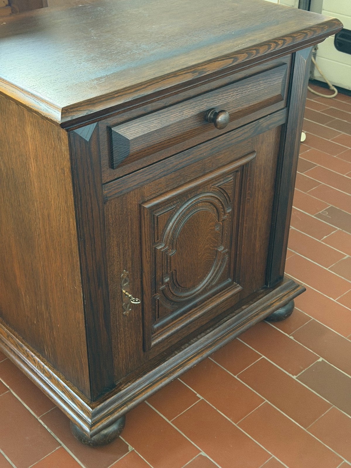 Armoire de style malinois, Enlèvement
