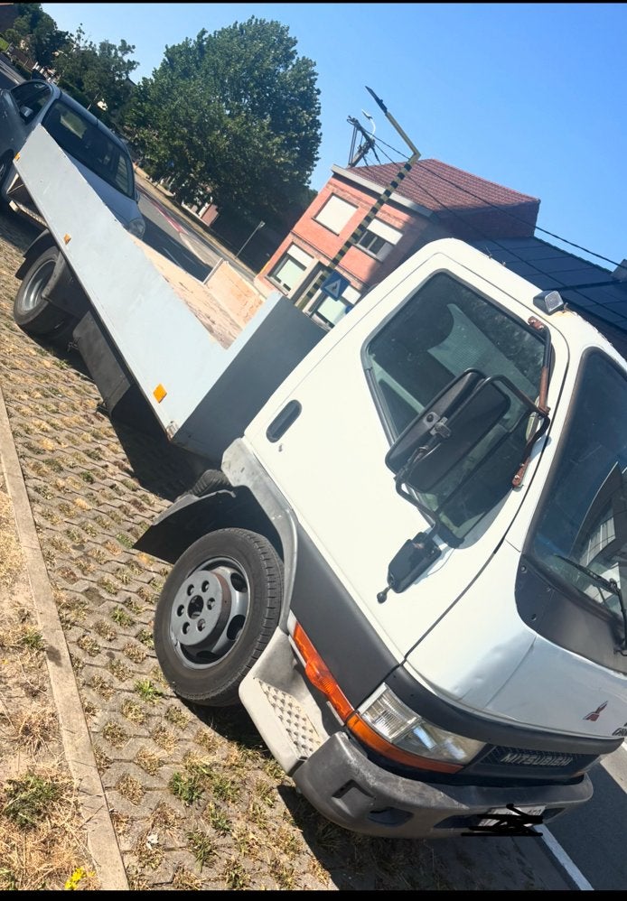 mitsubitshi canter 3.0 liter