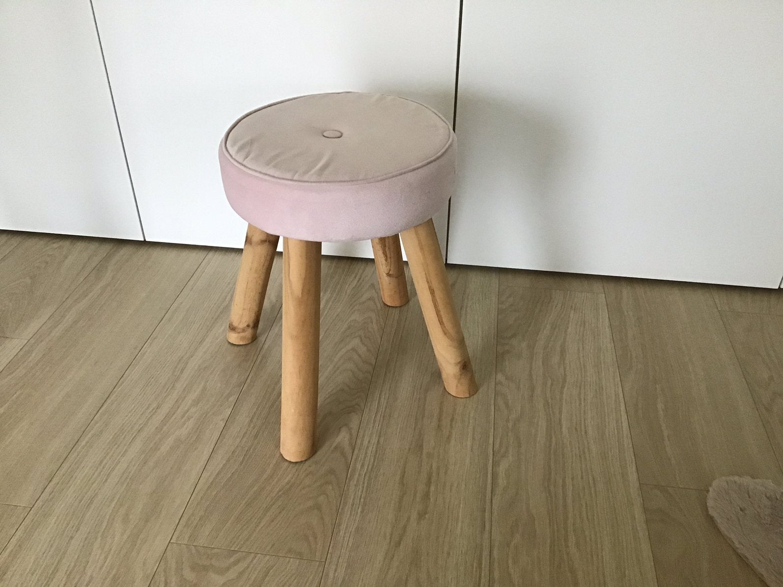 Magnifique pouf bois/velours vieux rose, Enlèvement, Comme neuf, Bois