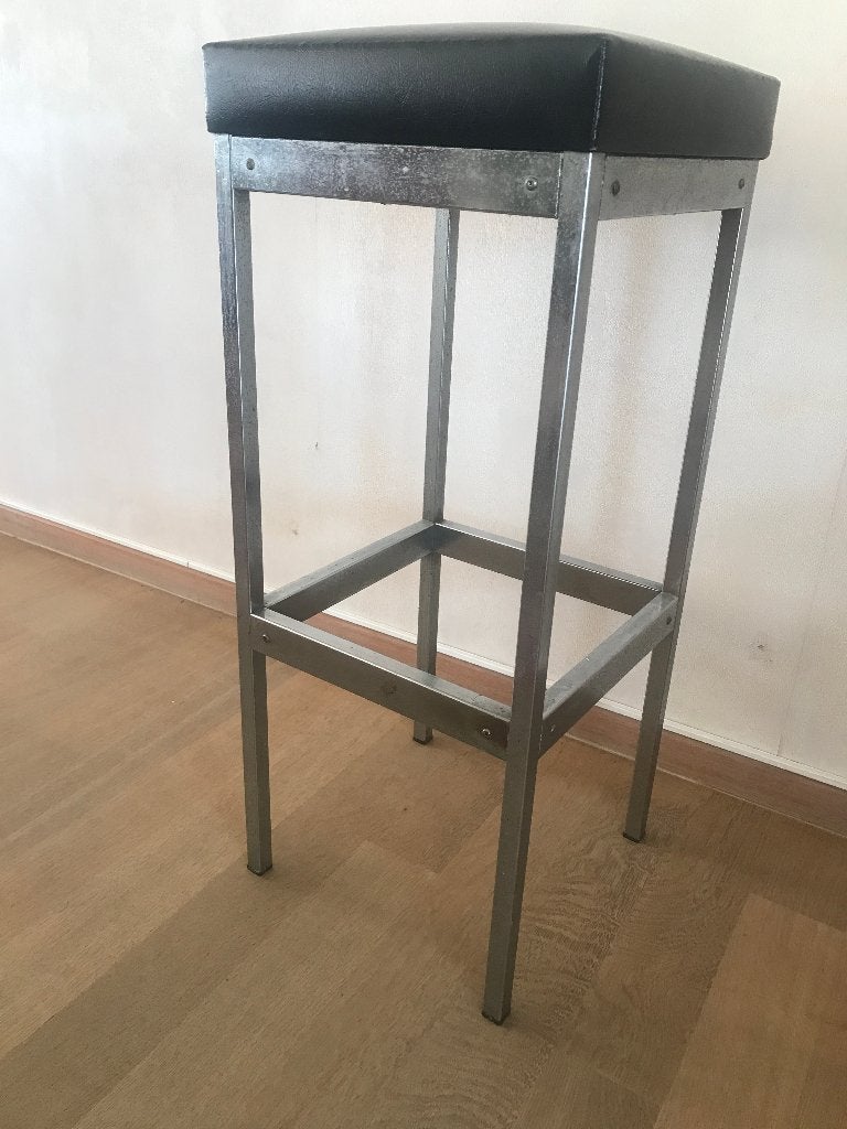 Tabouret de bar, assise en cuir noir, structure argentée, Maison & Meubles, 90 cm ou plus, 3 tabourets, Synthétique, Enlèvement