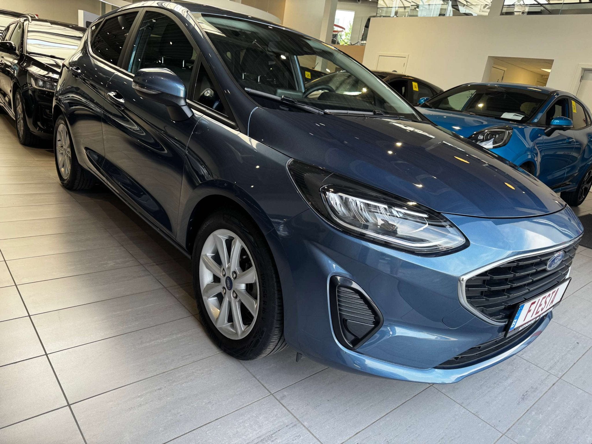 Ford Fiesta Fiesta Connected 1.0i EcoBoost 100pk 6v Man Chro, Auto's, Gebruikt, Euro 6, Blauw, Bedrijf