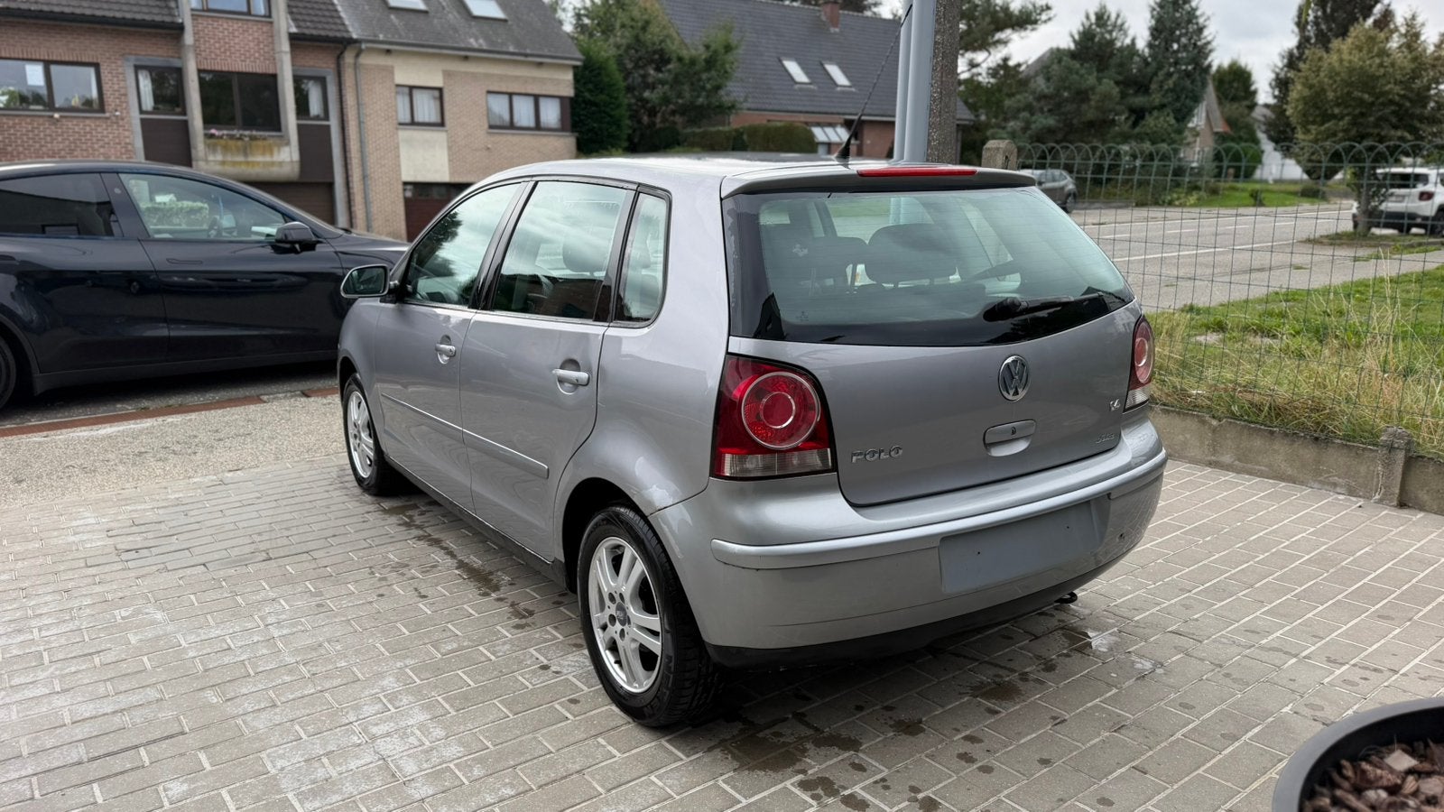 VOLKSWAGEN POLO 1.4 ESSENCE 80CH 105.000KM, Autos, Achat, 6 portes, Entreprise, Euro 4