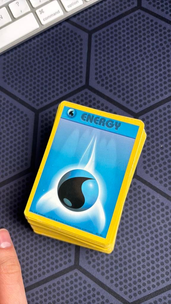 60 Pokémon Energy kaarten (Base Set), Hobby en Vrije tijd, Verzamelkaartspellen | Pokémon, Ophalen, Gebruikt
