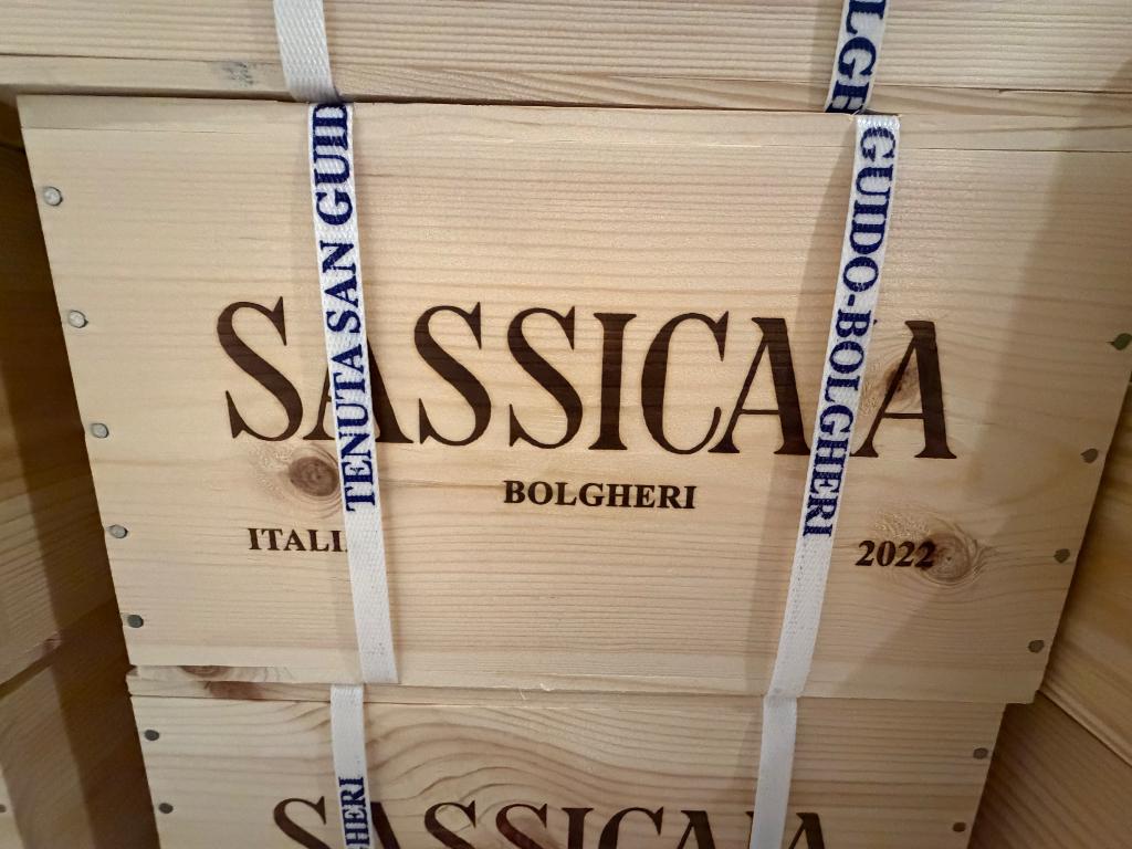 Sassicaia 2022 caisse de 6 bouteilles, Collections, Vins, Neuf, Pleine, Enlèvement, Vin rouge