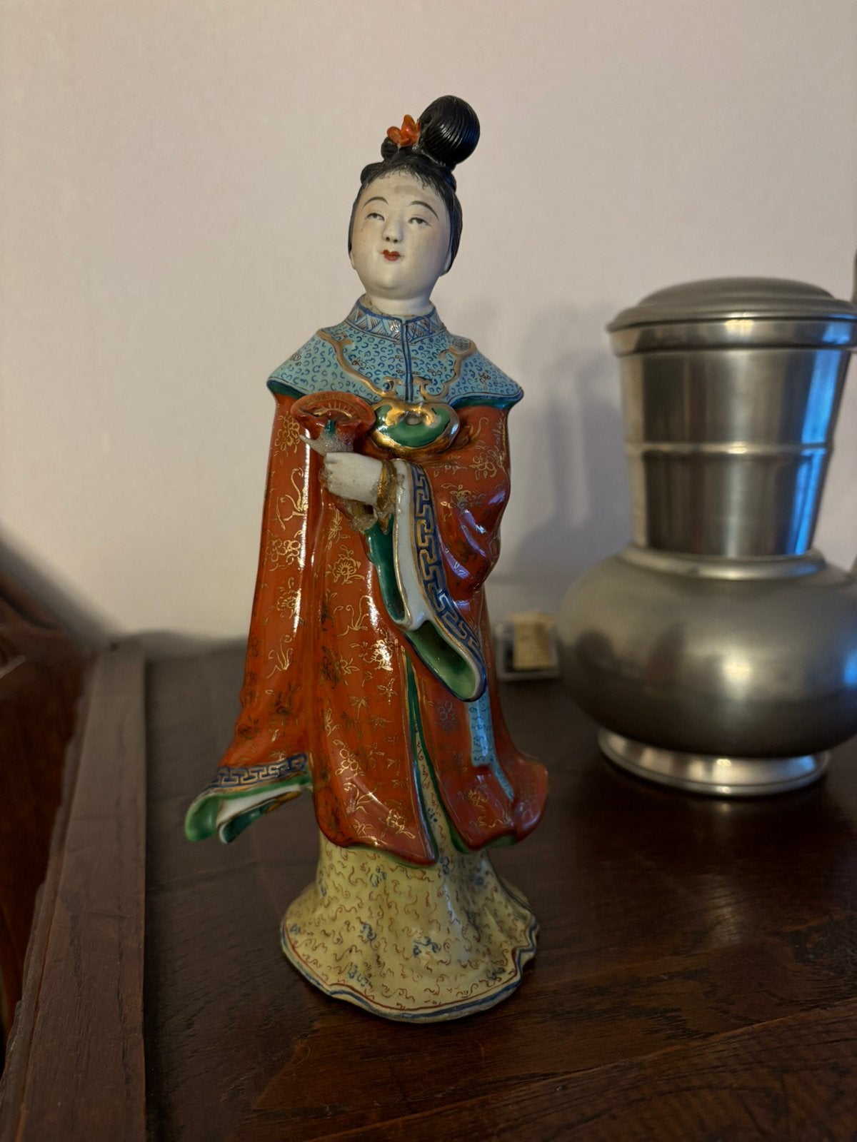 Chinees beeldje Hong Kong, Ophalen