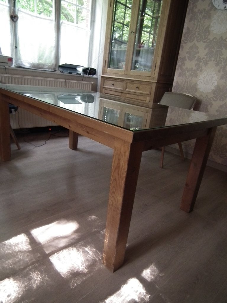 Table rectangulaire en pin massif avec plateau en verre, 150 à 200 cm, Cinq personnes ou plus, 100 à 150 cm, Enlèvement