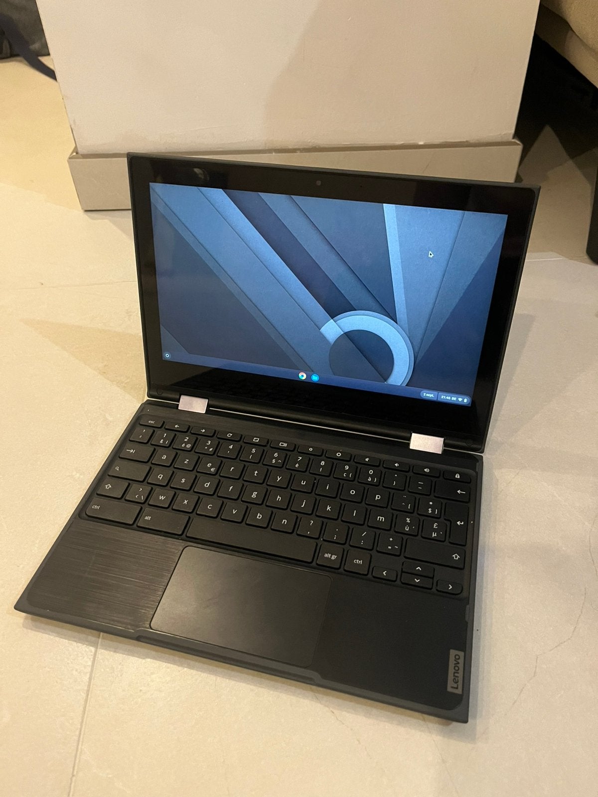 Lenovo 300e model 2025 pc, Computers en Software, Ophalen, Zo goed als nieuw