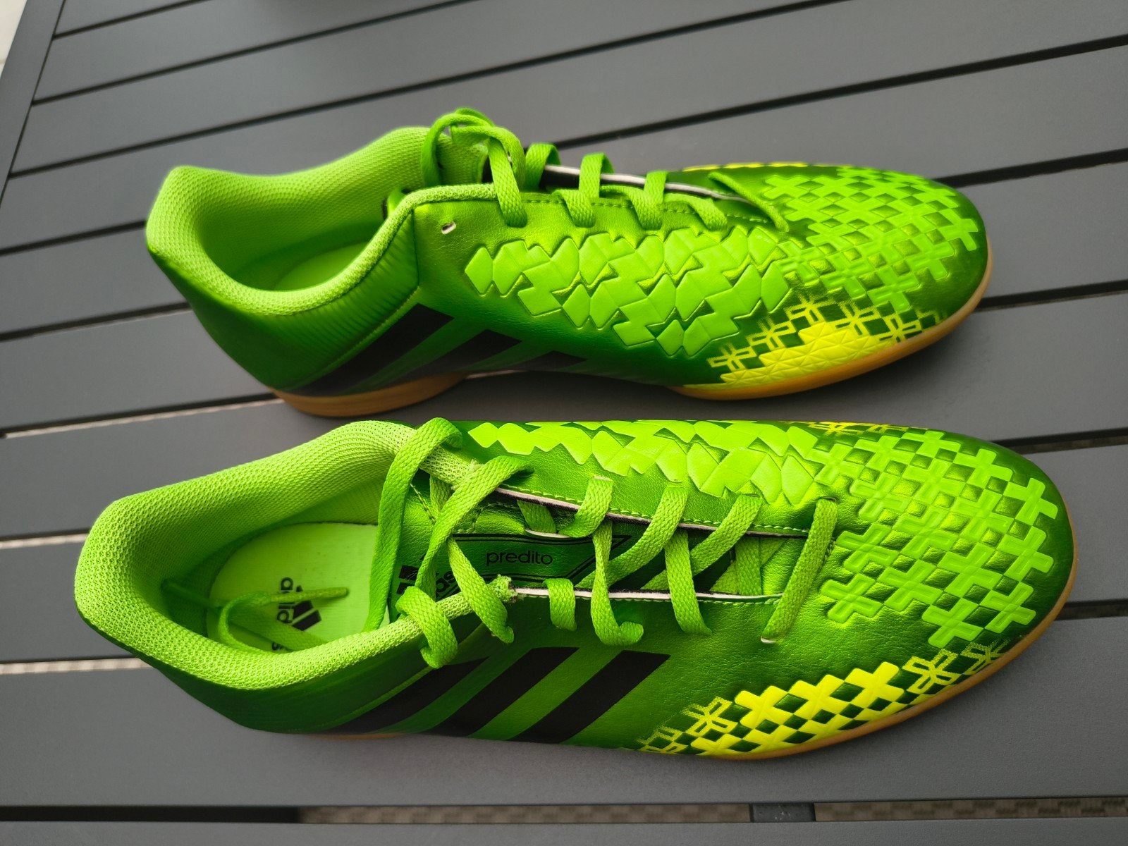 Adidas maat 42 ongedragen., Ophalen of Verzenden