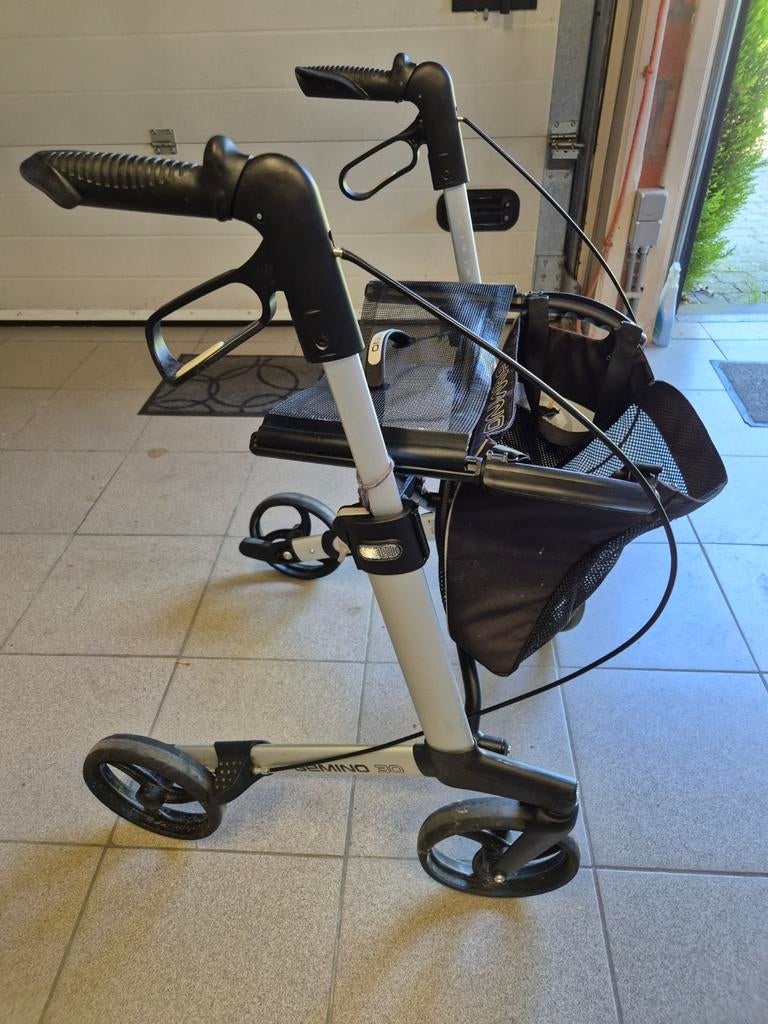 Rollator + toilethulp + toiletstoel, Diversen, Rollators, Ophalen