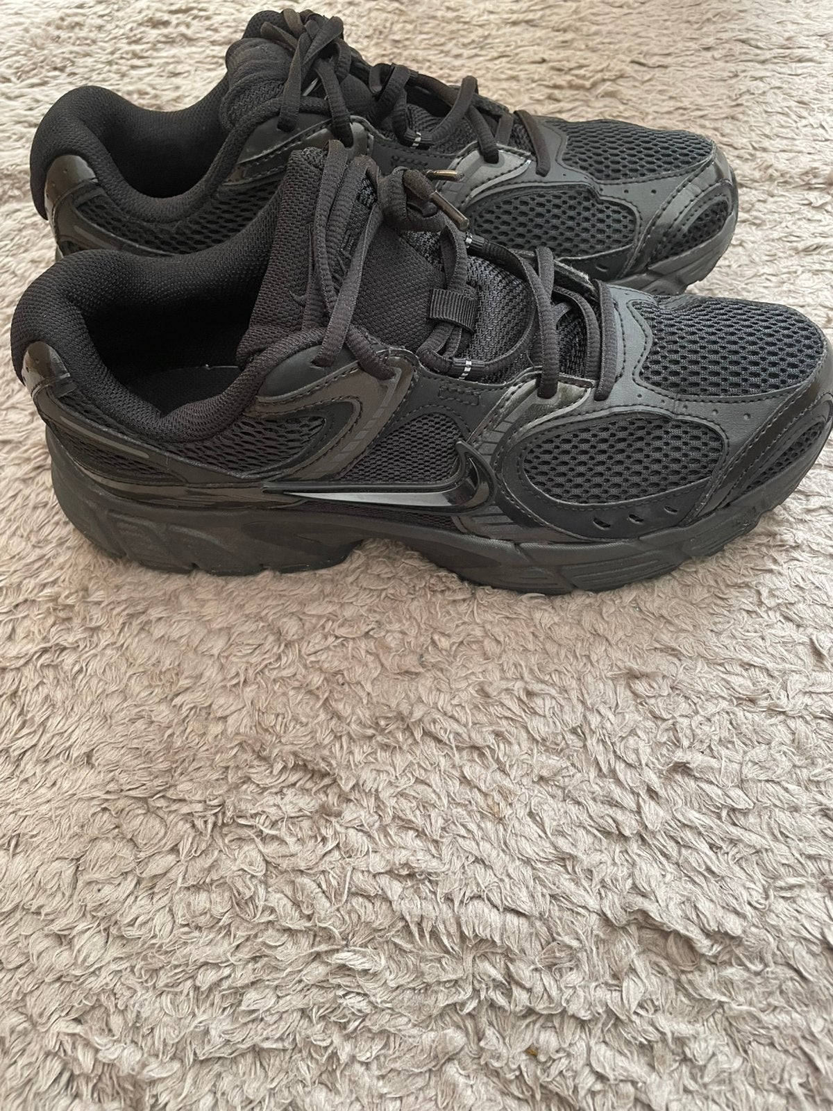 Nike V5 RNR Triple Black – Zwarte Nike Sneakers, VIG-EMEA.EHQ@nike.com o, Zwart, Nike, Ophalen of Verzenden