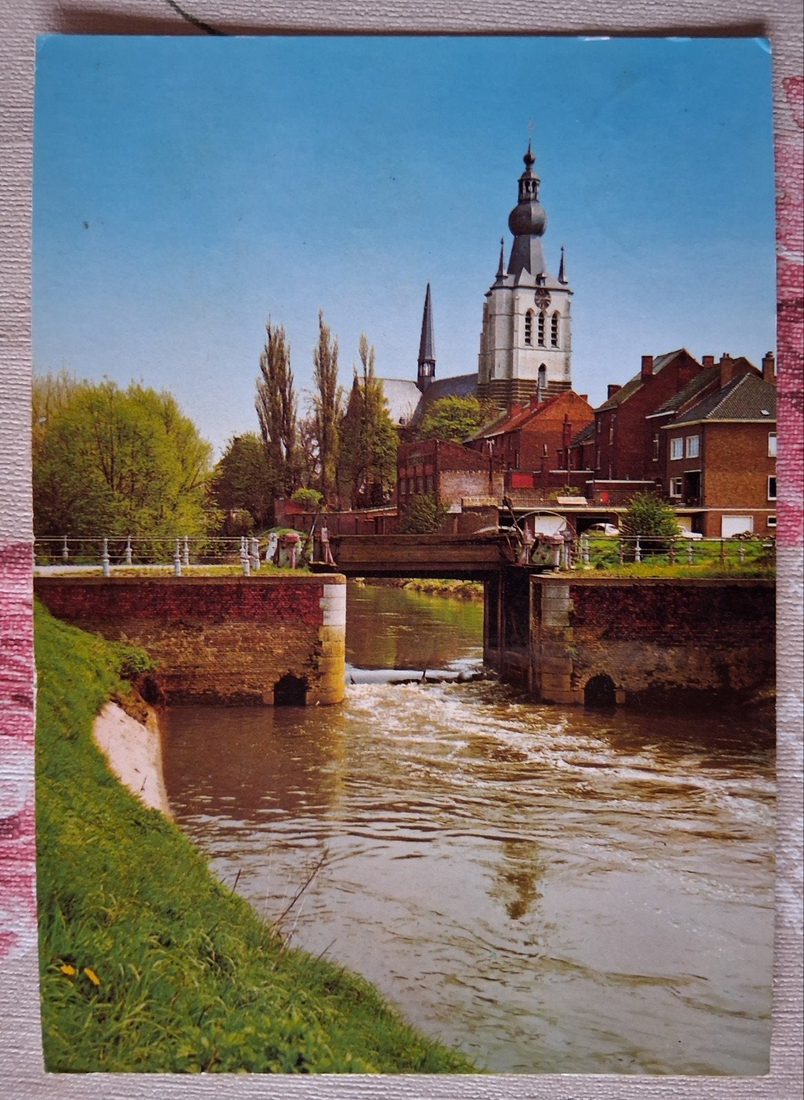 postkaart zicht op Demer en de kerk van Aarschot, Verzamelen, Ophalen of Verzenden