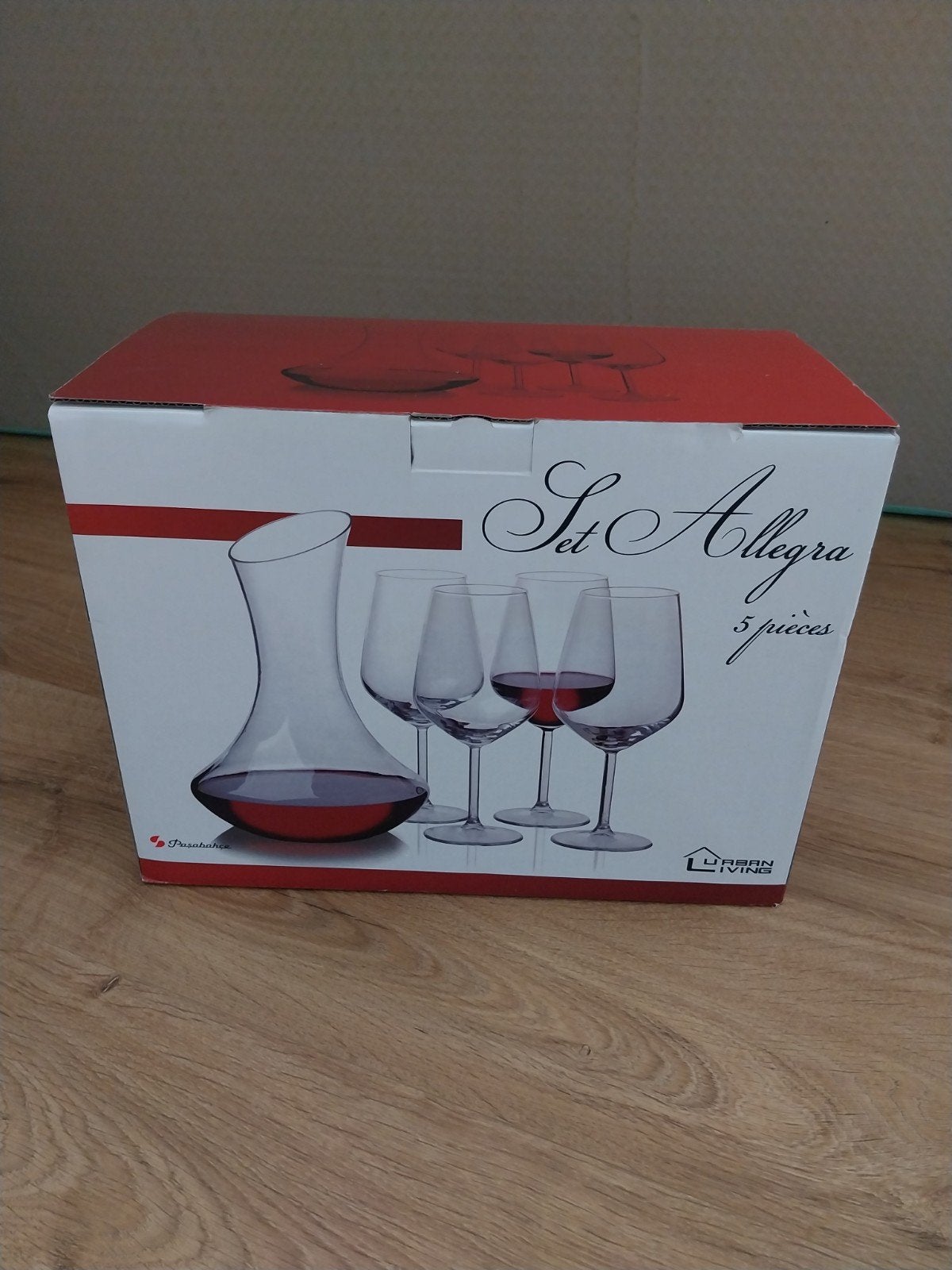 Ensemble de 4 verres à vin et carafe NEUFS, Enlèvement ou Envoi, Neuf