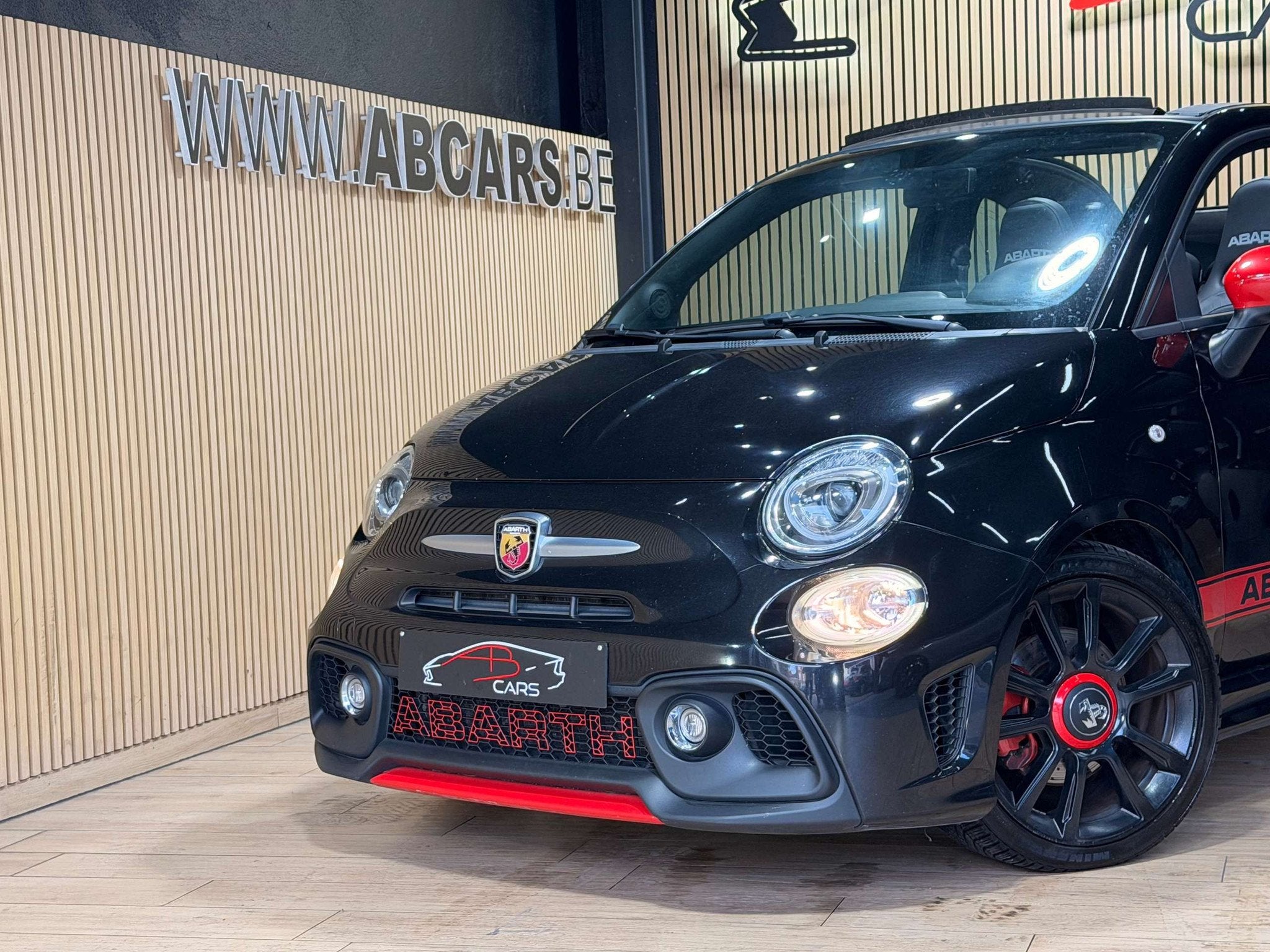 Abarth 595C 595C 1.4 T-Jet Turismo MTA * GARANTIE 12 MOIS *, Autos, Cuir, Achat, Euro 6, Entreprise