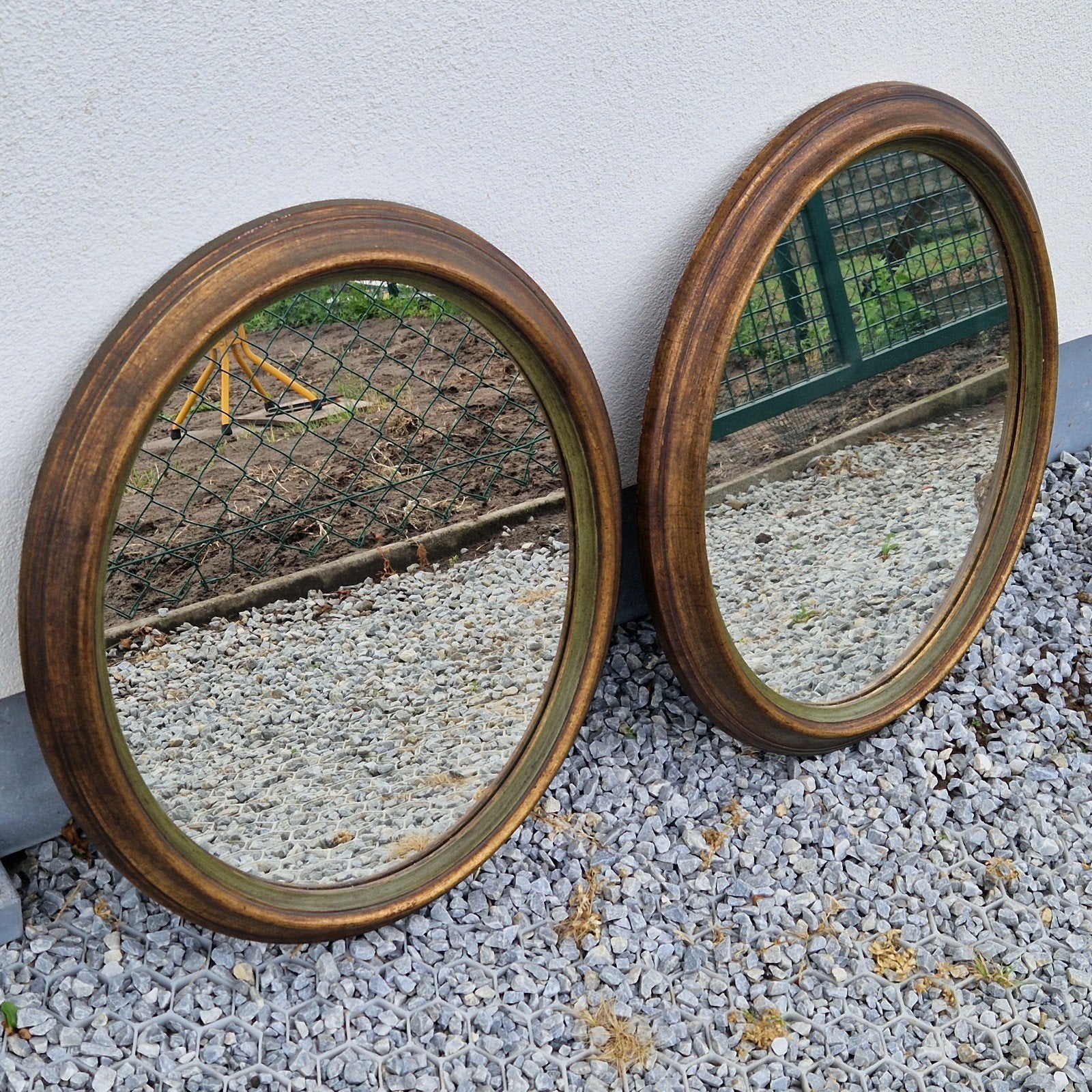 Set Paar vintage ovale houten Deknudt spiegels  , zowel ver, Antiek en Kunst, Ophalen of Verzenden, Ovaal, Minder dan 100 cm