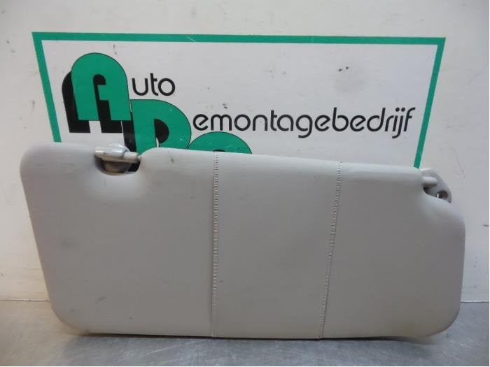 Pare-soleil d'un Nissan X-Trail (X-Trail 01-), -, 3 mois de garantie, Utilisé, -