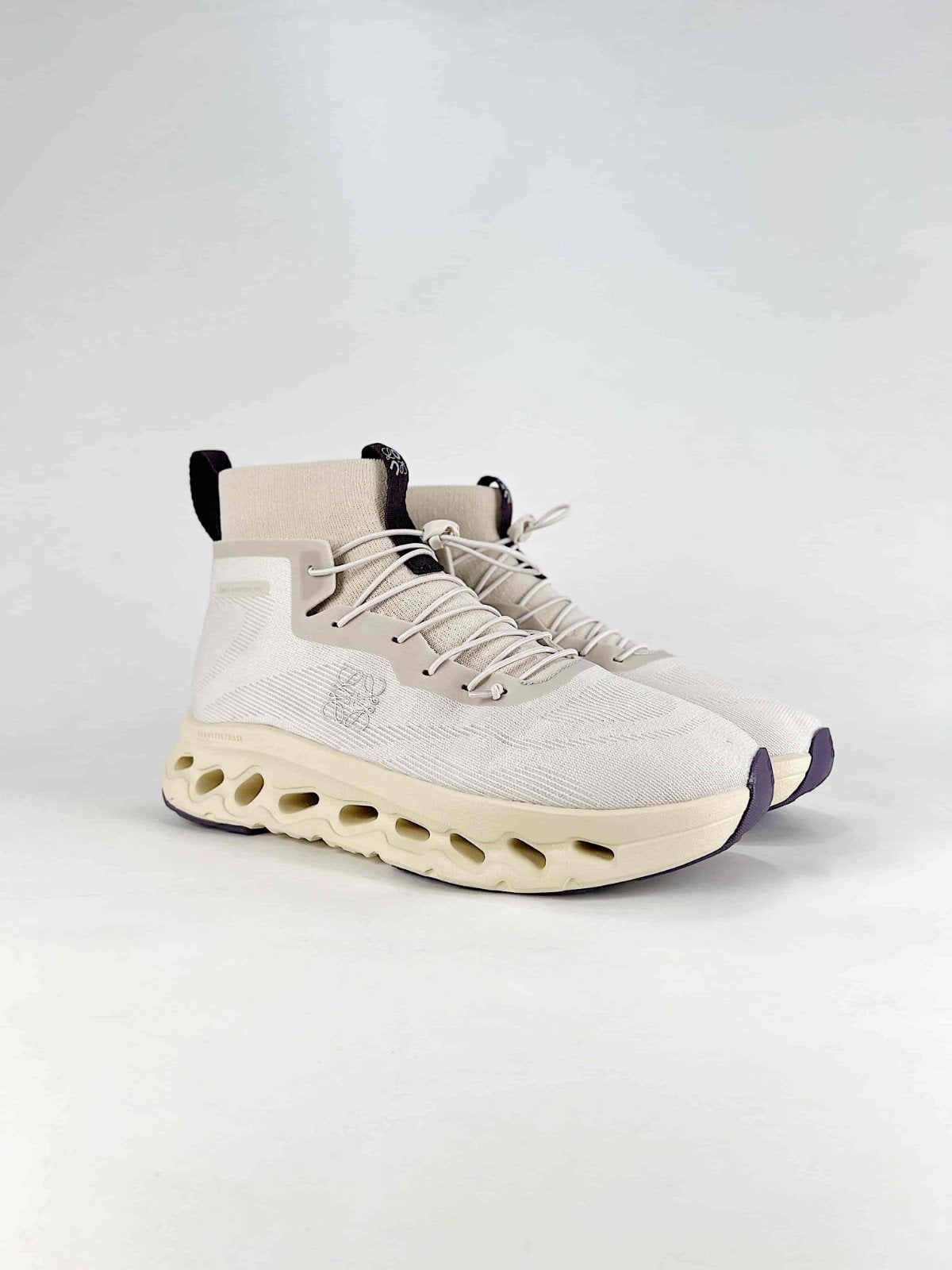 Espadrilles Loewe Cloudtilt Hi x On Cloud, Enfants & Bébés, Vêtements enfant | Chaussures & Chaussettes, Chaussures, Enlèvement ou Envoi