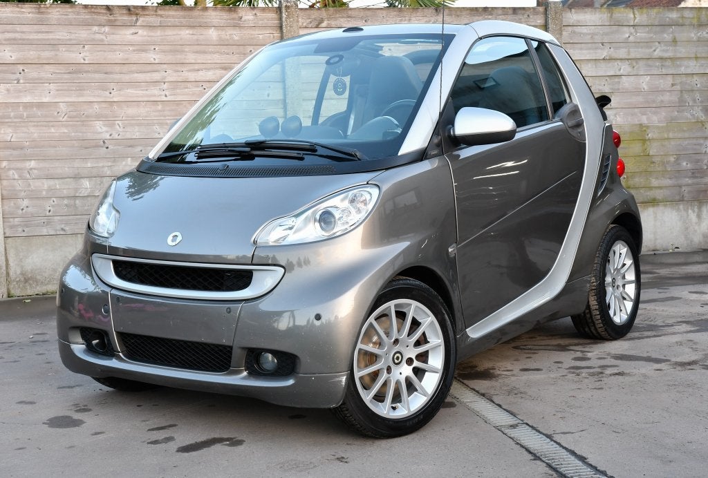 Smart Fortwo 1.0 Mhd Cabrio*CarPlay*BIP*leer*, Auto's, Automaat, Euro 5, Achterwielaandrijving, Zwart